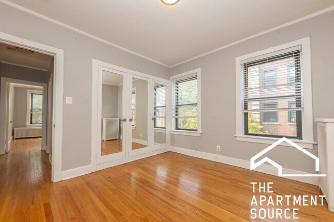 Building Photo - 201 Kedzie St