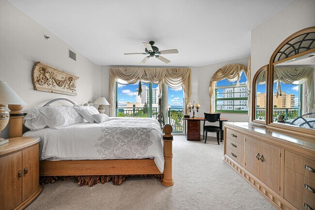 Building Photo - 301 N Birch Rd