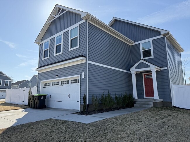 Building Photo - 4 Bedroom Modern Home in York County