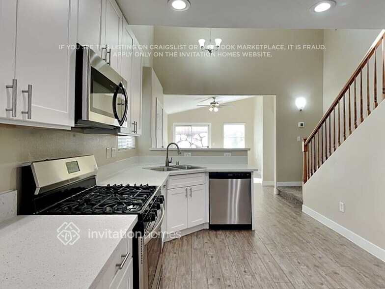 Building Photo - 7645 Lookout Hill St