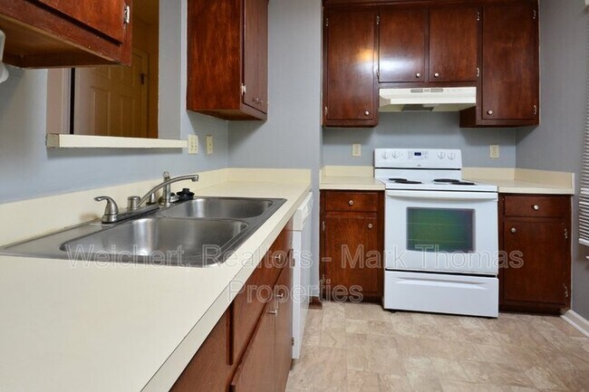 Building Photo - 13 Tarawa Terrace