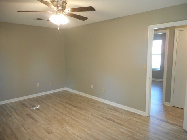 Building Photo - Charming 3 Bedroom 2 Bath  In Hephzibah