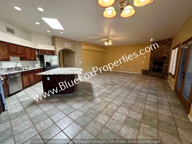 Building Photo - 4814 N Castle Ridge Rd