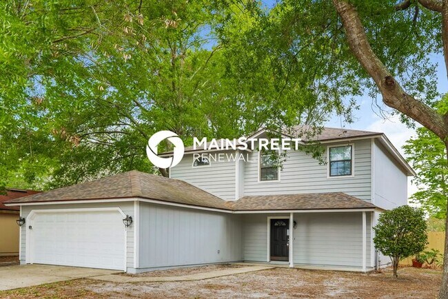 Building Photo - 3 Bedroom Pet-Friendly Home in Jacksonville, FL with Main Street Renewal