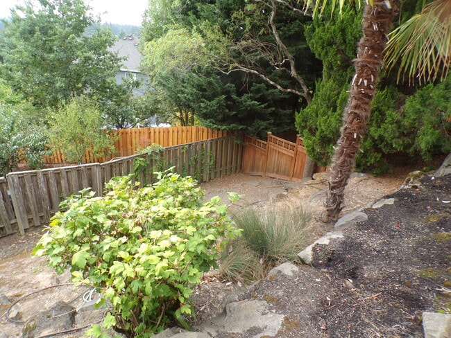 Building Photo - 10630 SW Kable St