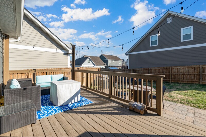 Building Photo - 705 Ellie Dr