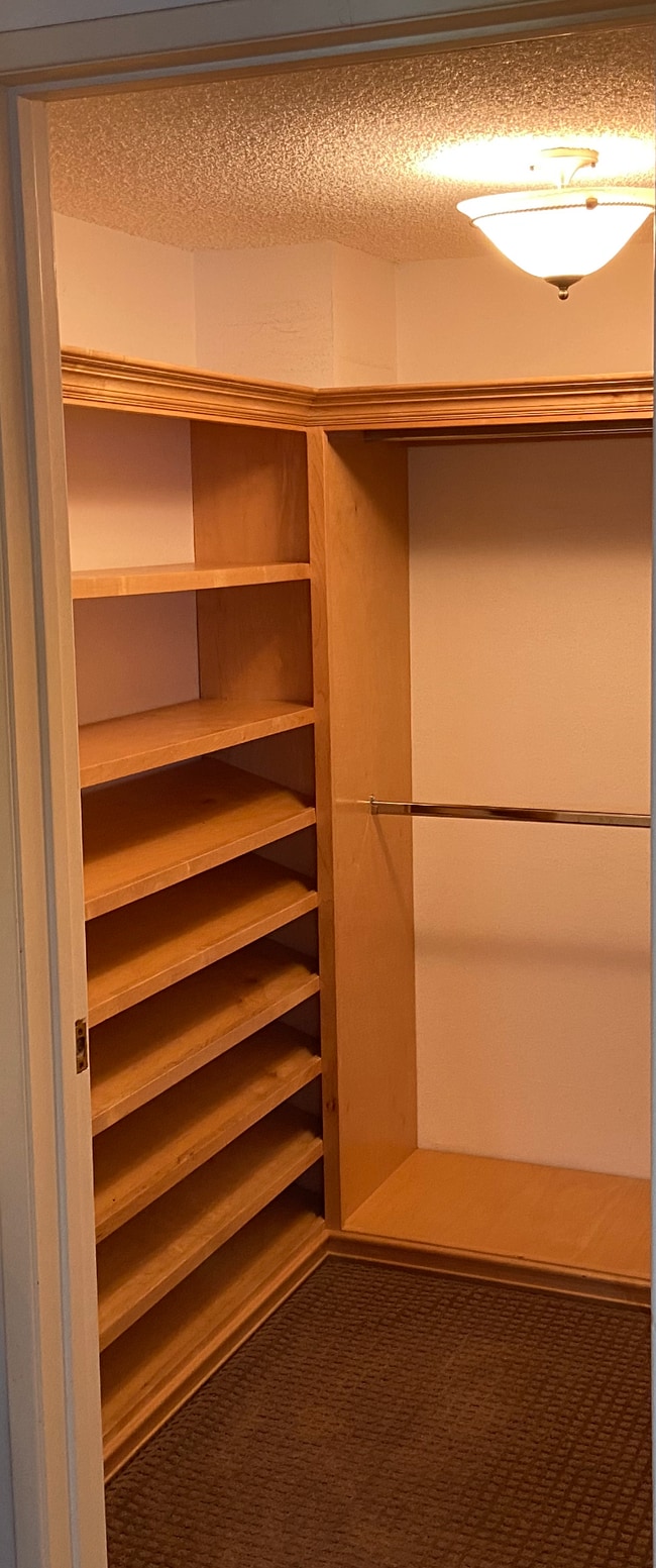 Walk-in closet - 1823 11th St