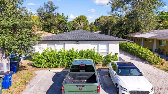 Building Photo - 32 SW 9th St