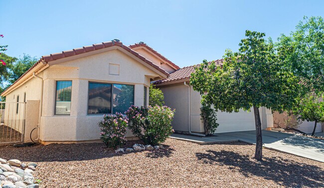 Building Photo - 11146 N Desert Flower Dr