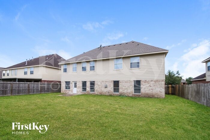 Building Photo - 5007 Dripping Spring Ave