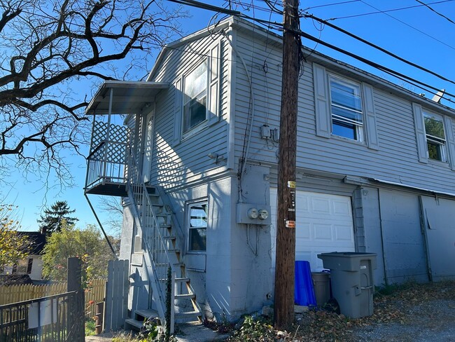 Building Photo - 1403 2nd St