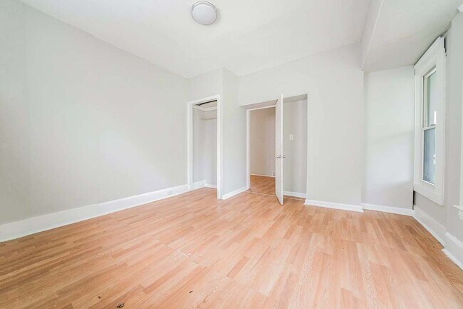 Building Photo - 4310 Daisy Ave