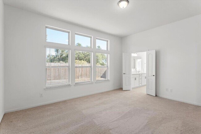 Building Photo - 1429 Cole Ests Dr