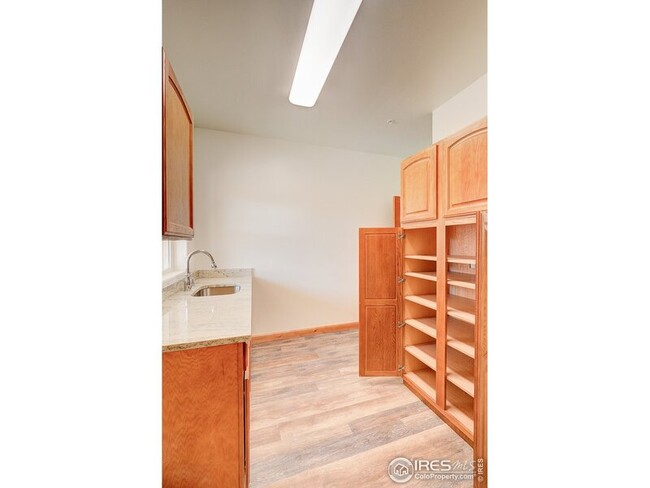 Building Photo - 6820 Willow Vista Ct