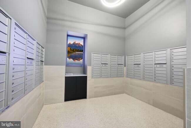 Building Photo - 157 Fleet St