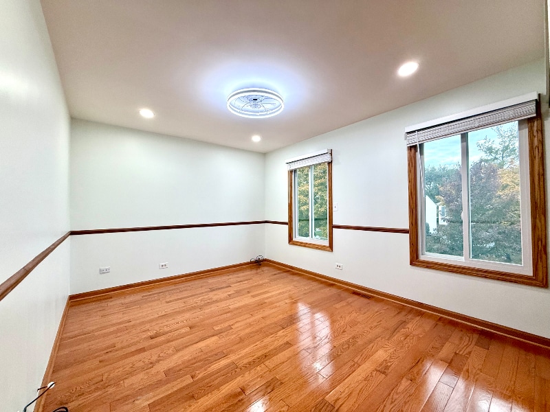 Building Photo - 2449 Carlton Dr