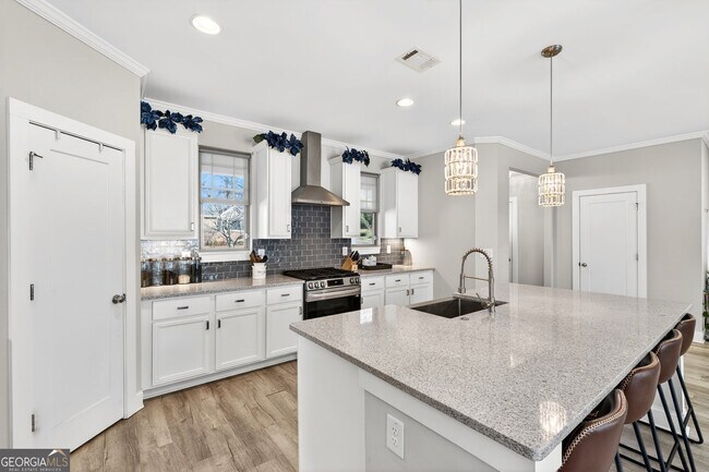 Building Photo - 5259 Cloud St