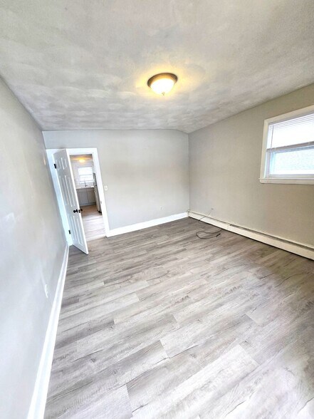 Building Photo - 150 Sisson St