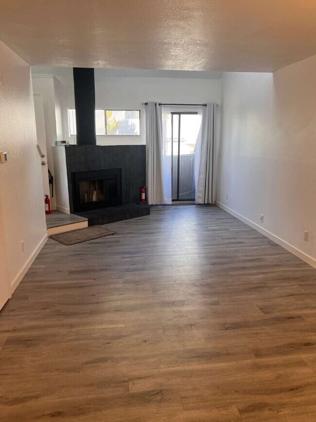 Building Photo - Newly Renovated 1-Bedroom 1-Bath Condo in Thornton! 2-Balconies, 1-Reserved Parking Spot.