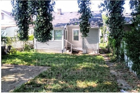 Building Photo - 321 S 43rd St