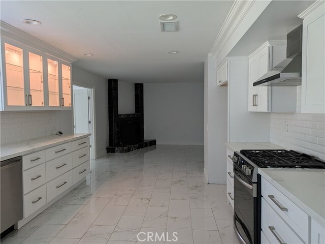 Building Photo - 7053 Palm Dr