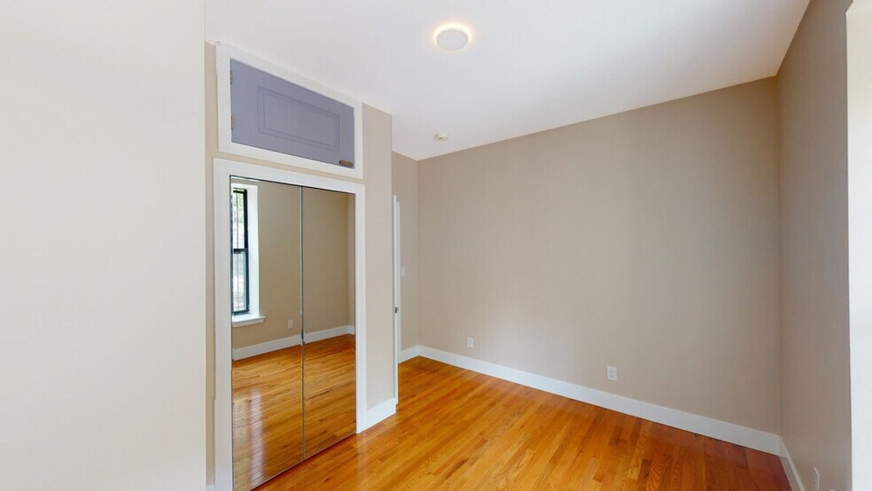 Building Photo - 180 Claremont Ave