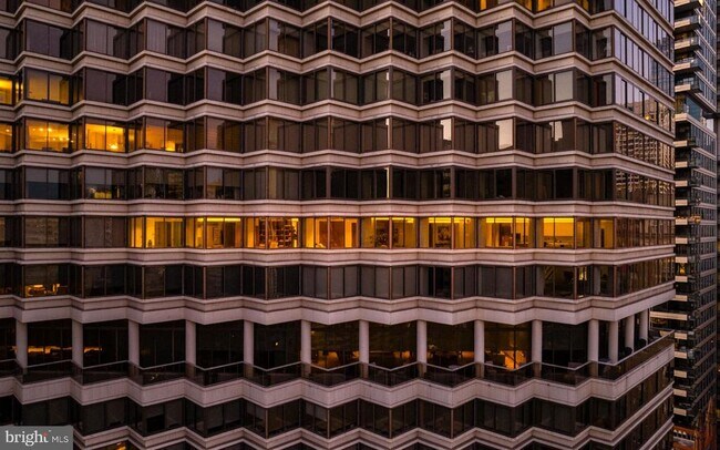 Building Photo - 202 W Rittenhouse Square