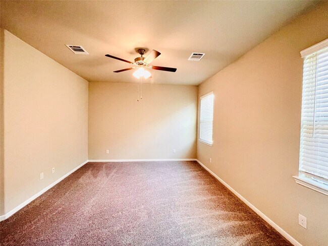 Building Photo - 441 Aurora Creek Ln