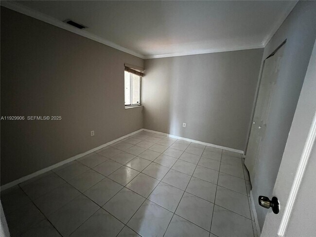 Building Photo - 351 NW 82nd Ave