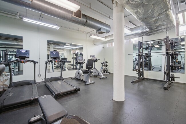 Building Photo - 417 S Jefferson St