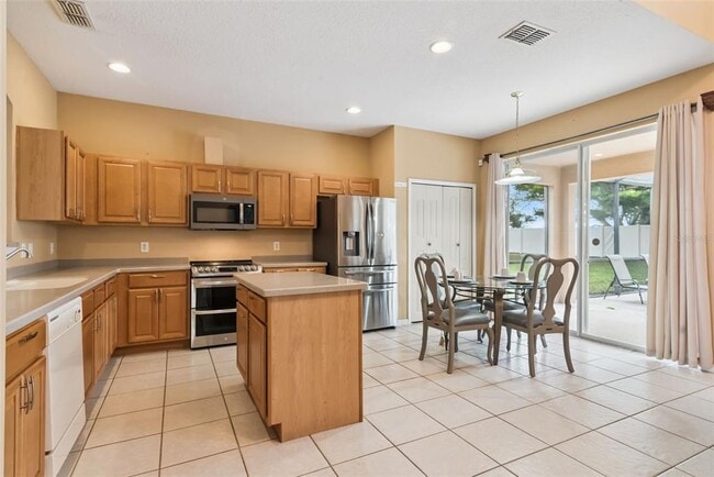 Building Photo - 1162 Solana Cir