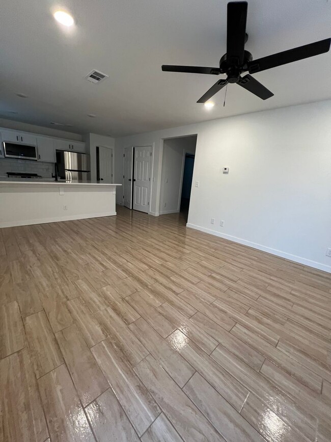 Building Photo - CLEARWATER - NORTH ST DUPLEX