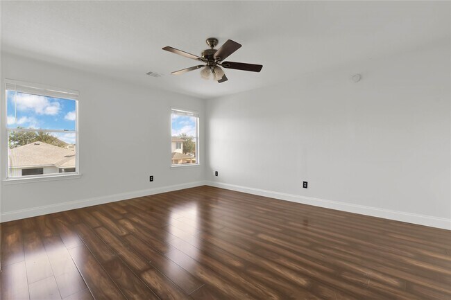 Building Photo - 1906 Rock Ridge Dr