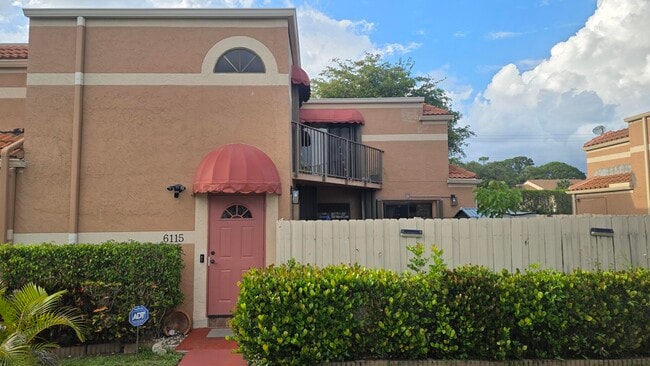 Building Photo - 6115 Seven Springs Blvd