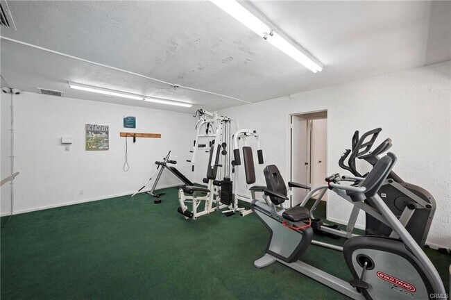 Building Photo - 5460 White Oak Ave