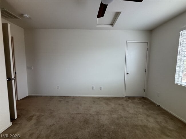Building Photo - 5582 Sancho Throne Rd