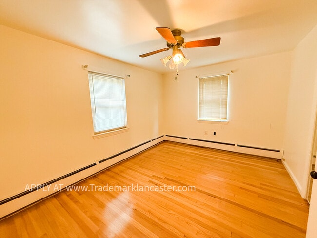 Building Photo - 738 Irwin Ct