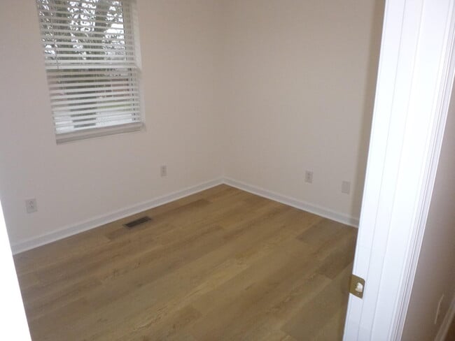 Building Photo - 1208 Fiesta Way