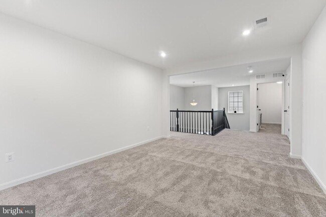 Building Photo - 5508 Redgum Ln