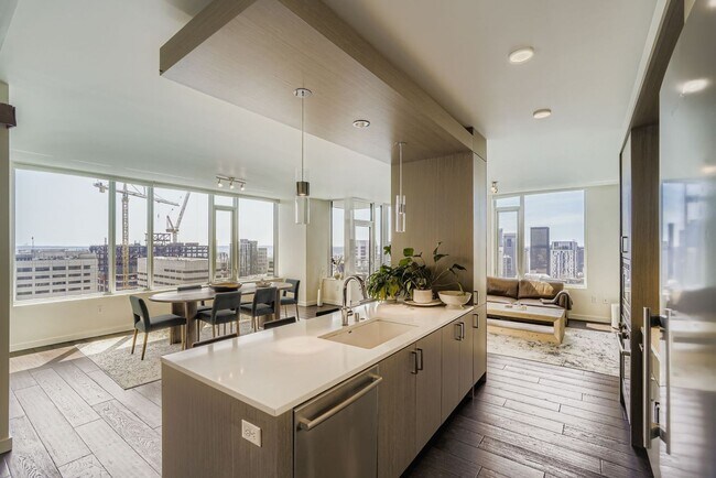 Building Photo - Luma Condominiums ~ First Hill/Capitol Hill