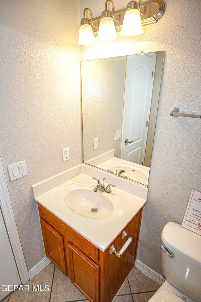 Building Photo - 12712 Tierra Karla Dr