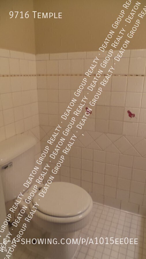 Building Photo - 9716 Temple-