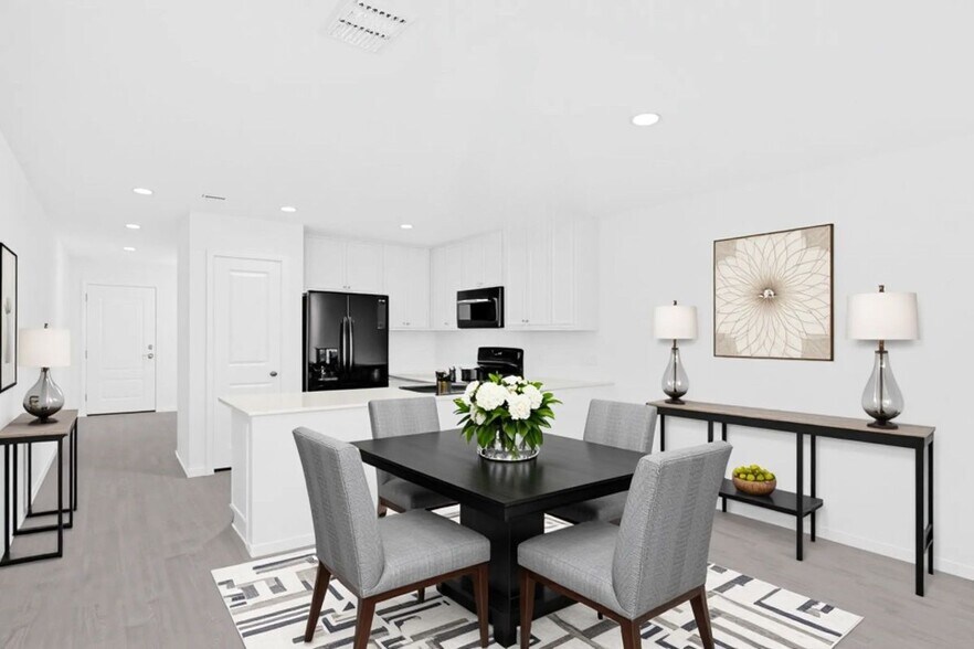 Building Photo - 1033 Raintree Rd