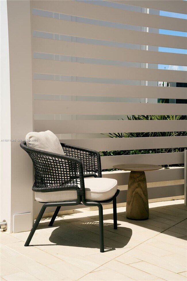 Building Photo - 300 Biscayne Blvd Way