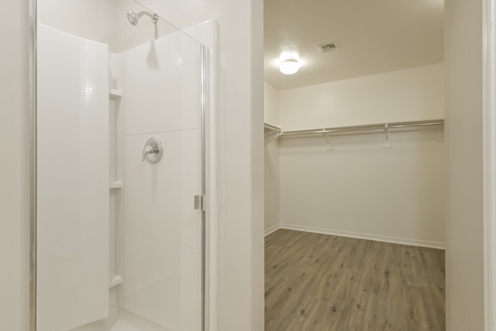 Building Photo - 8237 W Kittiwake Ln