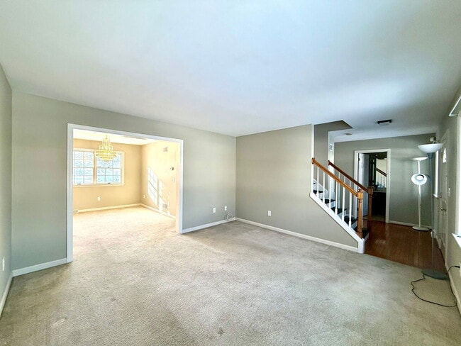 Building Photo - 115 Fleetline St