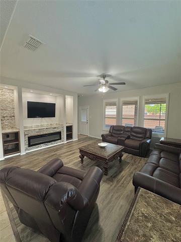 Building Photo - 204 Red Fox Ln
