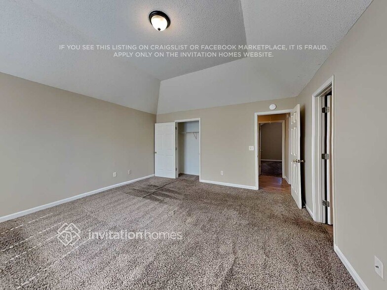 Building Photo - 3539 Riverview Club Dr