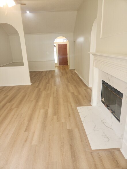 Building Photo - 13778 Sablesprings Ln