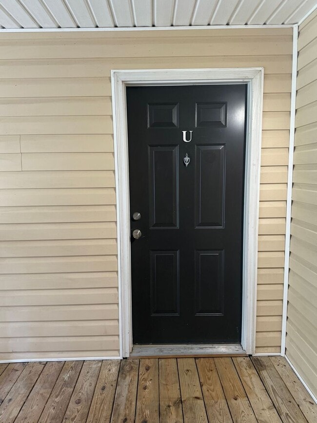 Building Photo - Adorable 2 Bedroom Convenient to Battlegro...